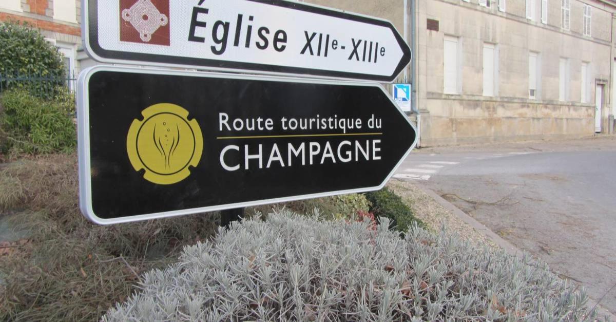 Chamarel Leilighet Pont-Sainte-Marie Eksteriør bilde